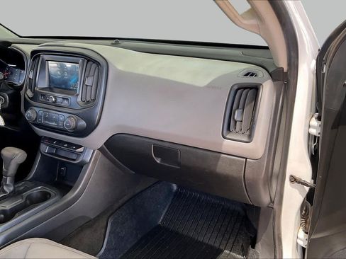 Used 2017 Chevrolet Colorado W/T w/ WT Convenience Package AWD/4WD image 17