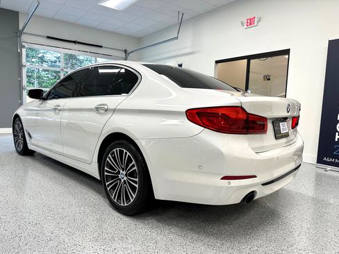 Used 2018 BMW 530i w/ Premium Package image 5