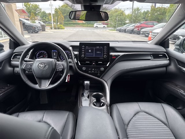 Used 2021 Toyota Camry SE FWD image 12