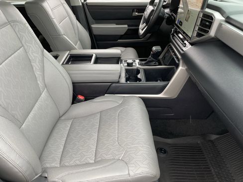 Used 2024 Toyota Tundra Limited image 10