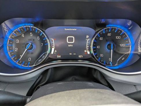 New 2026 Chrysler Pacifica Limited w/ S Appearance Package image 11