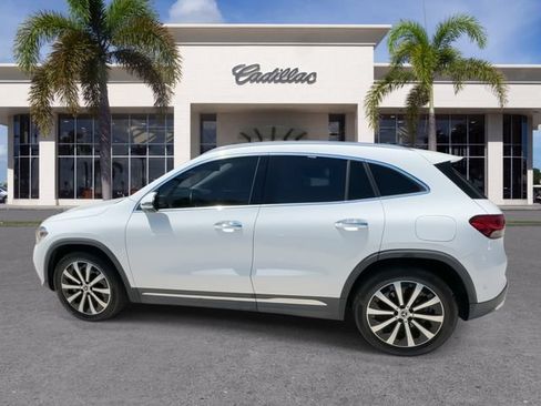 Used 2023 Mercedes-Benz GLA 250 4MATIC w/ Premium Package image 8