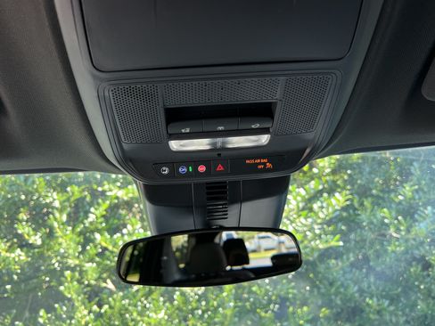 New 2026 Chevrolet Traverse LT w/ Sun and Wheel Package FWD image 31
