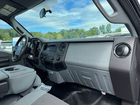 Used 2014 Ford F250 XL w/ Snow Plow Prep Package AWD/4WD image 17