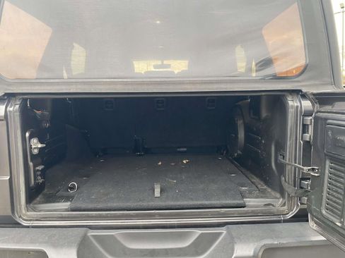 Used 2018 Jeep Wrangler Unlimited Sahara image 10