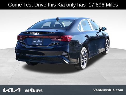 Used 2023 Kia Forte LXS image 3