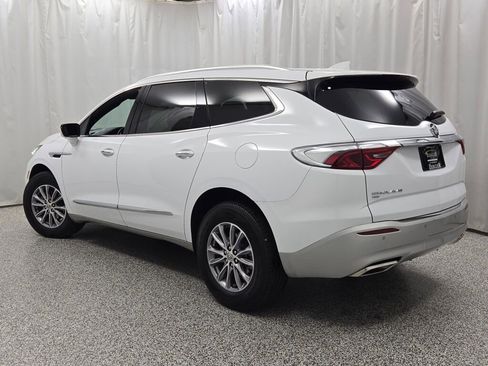 Used 2024 Buick Enclave Premium image 15