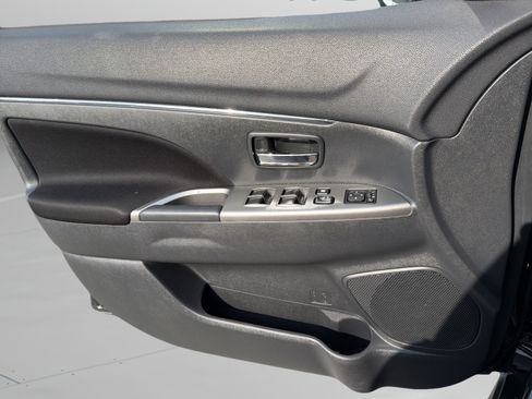 Used 2020 Mitsubishi Outlander Sport SE AWD/4WD image 22