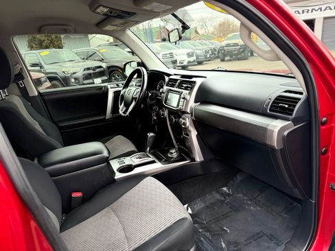 Used 2015 Toyota 4Runner SR5 image 24