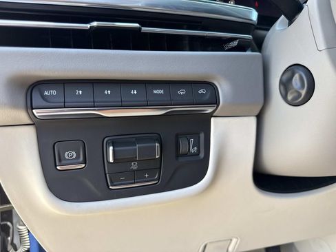 New 2026 Cadillac Escalade Platinum Luxury w/ LPO, Radiant Package AWD/4WD image 32