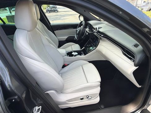 Used 2023 Maserati Grecale Modena AWD/4WD image 32