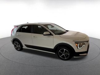 Used 2026 Kia Niro LX FWD video 2