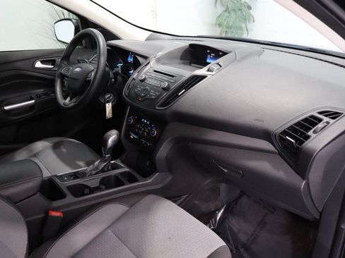 Used 2018 Ford Escape SE w/ Ford Safe & Smart Package FWD image 8