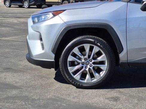 Used 2021 Toyota RAV4 XLE Premium image 25