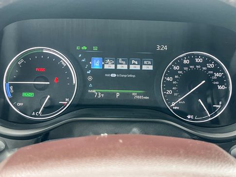 Used 2024 Toyota Sienna Platinum image 22