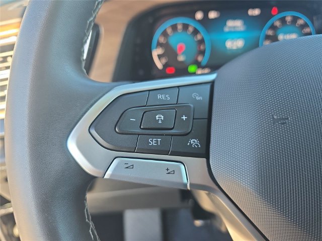 Used 2024 Volkswagen Atlas SE w/ Panoramic Sunroof Package FWD image 25