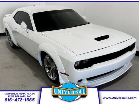 Used 2022 Dodge Challenger GT RWD image 1