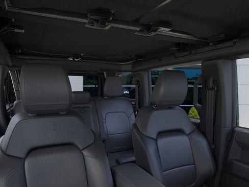 New 2025 Ford Bronco Badlands image 12