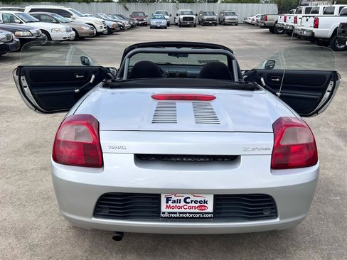 Used 2002 Toyota MR2 RWD image 78
