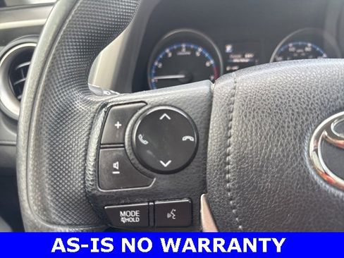 Used 2017 Toyota RAV4 LE image 4