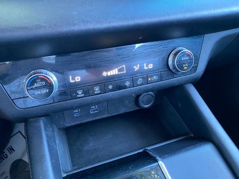 Used 2022 Mitsubishi Outlander ES image 58