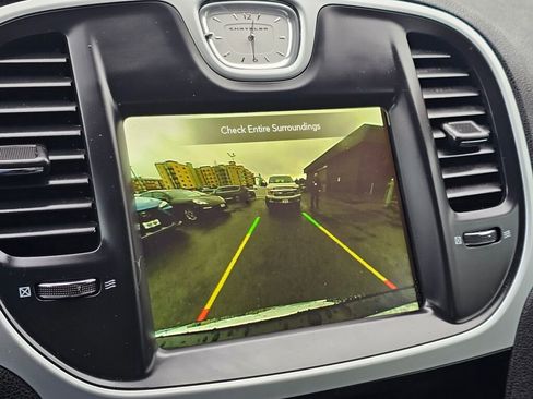 Used 2023 Chrysler 300 Touring image 25