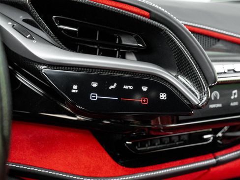 Used 2022 Ferrari SF90 Spider image 26