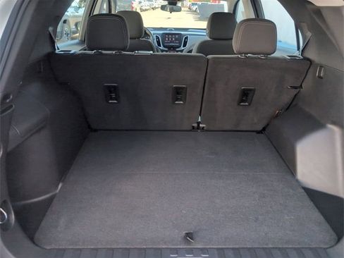 Used 2021 Chevrolet Equinox LS image 24