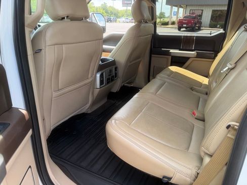 Used 2019 Ford F150 Lariat w/ Equipment Group 502A Luxury AWD/4WD image 16
