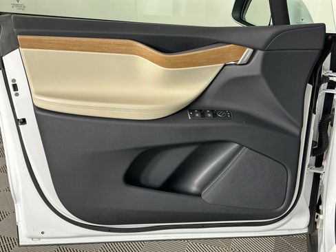 Used 2020 Tesla Model X Long Range image 42