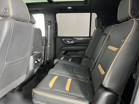Used 2022 GMC Yukon XL AT4 image 28