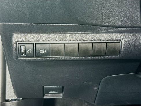 Certified 2025 Toyota Corolla LE image 13