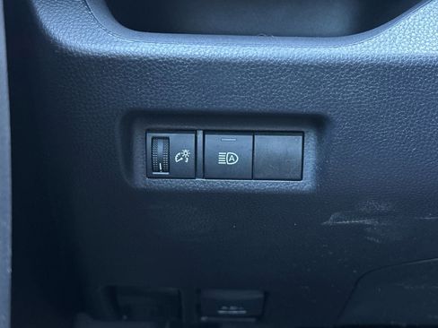 Used 2024 Toyota RAV4 LE AWD/4WD image 29