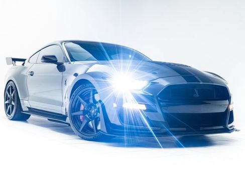 Used 2020 Ford Mustang Shelby GT500 w/ Carbon Fiber Track Pack RWD image 5