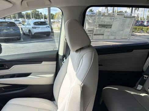New 2026 Honda Odyssey EX-L image 10