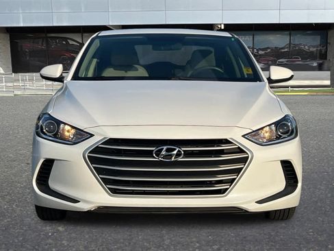 Used 2018 Hyundai Elantra SE image 11
