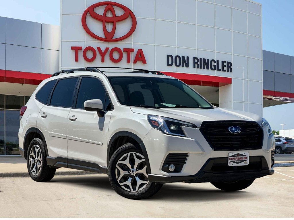 Used 2022 Subaru Forester Premium w/ Popular Package #2 AWD/4WD image 1