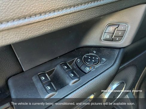 Used 2020 Ford Expedition Max XLT w/ Equipment Group 202A RWD image 13