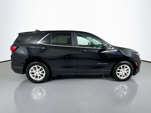 Used 2022 Chevrolet Equinox LT w/ Driver Convenience Package image 9