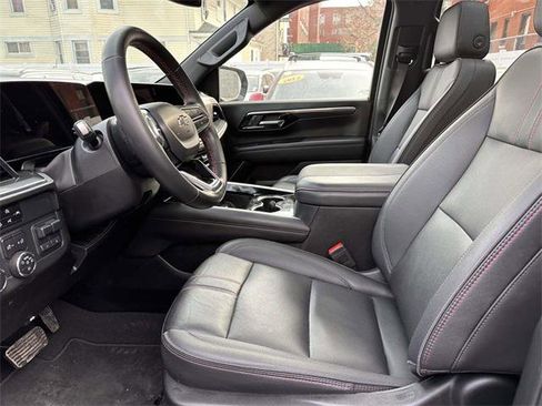 Used 2025 Chevrolet Suburban RST w/ Sun And Tow Package image 11