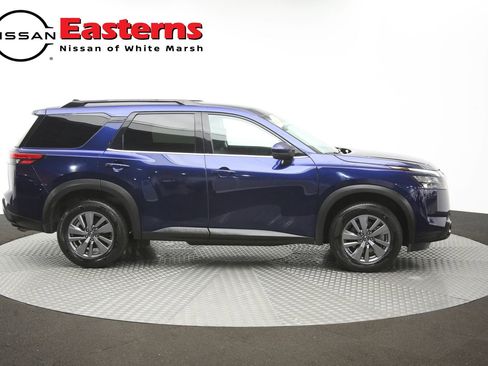 Used 2025 Nissan Pathfinder SV FWD image 44