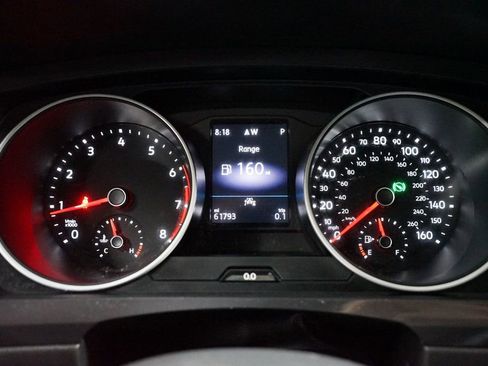 Used 2021 Volkswagen Tiguan SE image 15