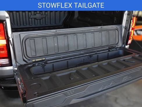 New 2026 Chevrolet Colorado ZR2 w/ Technology Package AWD/4WD image 2