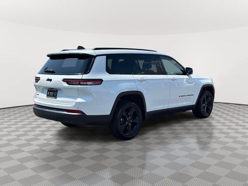 Used 2025 Jeep Grand Cherokee L Altitude AWD/4WD image 5