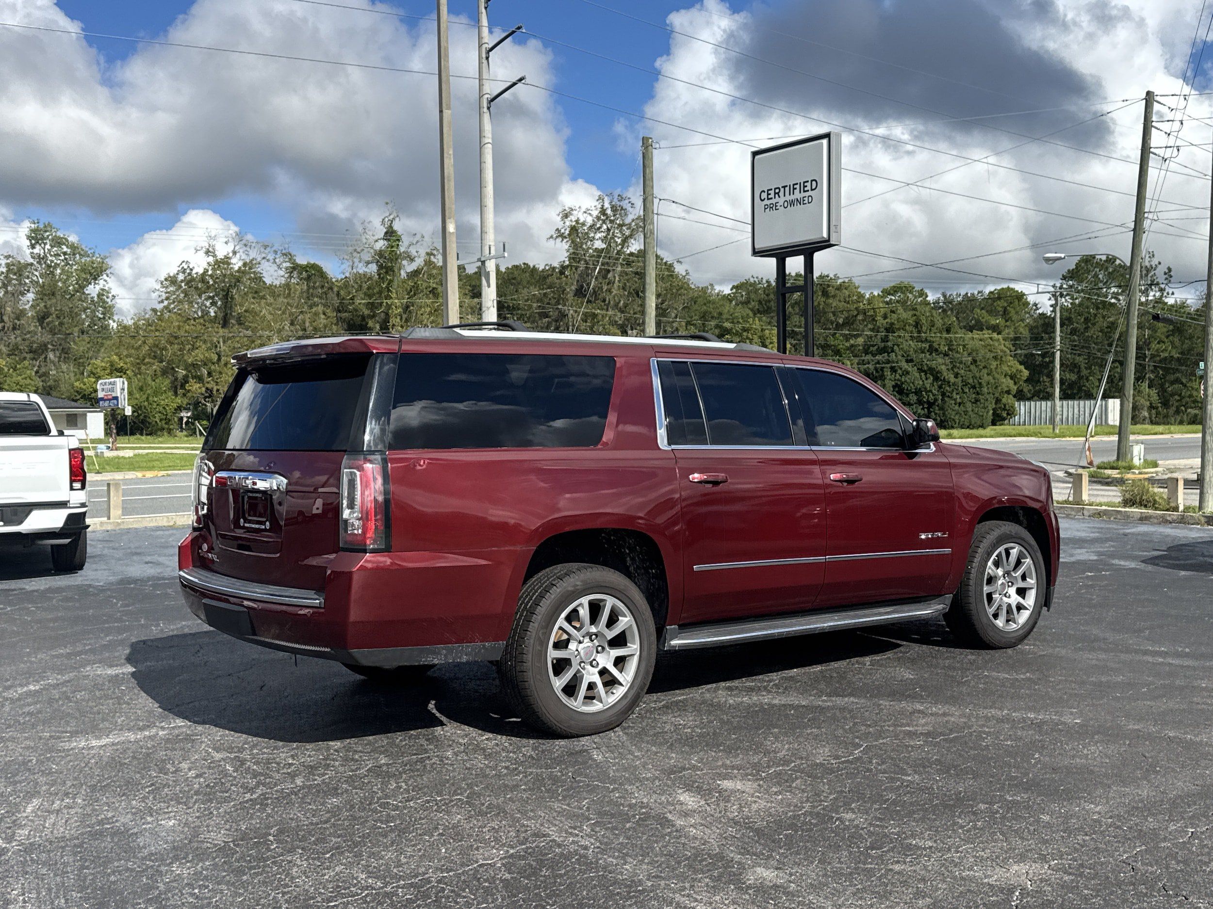 Used 2020 GMC Yukon XL Denali RWD image 4