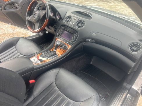 Used 2009 Mercedes-Benz SL 550 w/ Premium I Pkg image 17