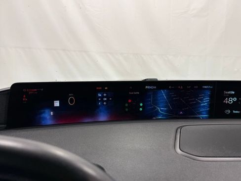 Used 2025 Lincoln Navigator L Reserve AWD/4WD image 42