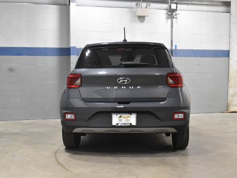 Used 2024 Hyundai Venue SE FWD image 26