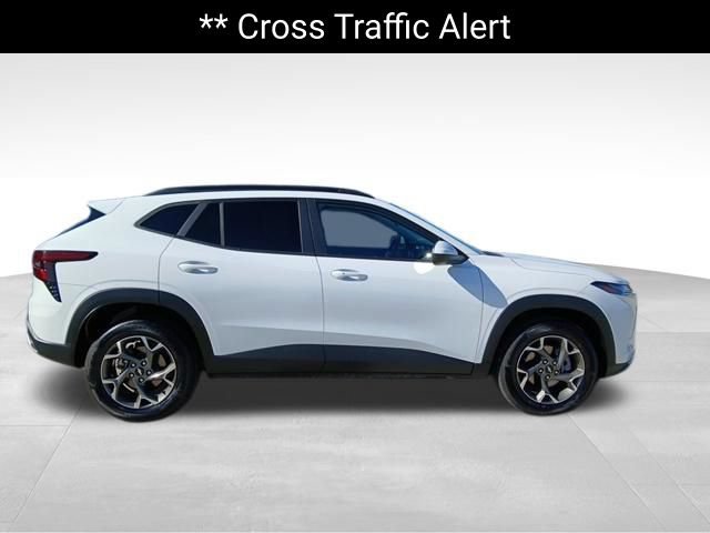 Used 2025 Chevrolet Trax LT w/ Driver Confidence Package FWD image 6