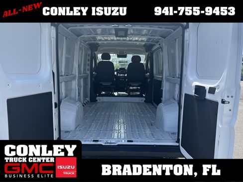 Used 2025 RAM ProMaster 2500 w/ Convenience Group image 9